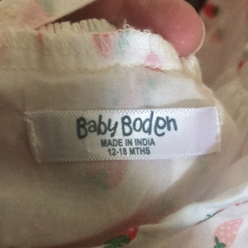 * SOLD * BABY BODEN GIRLS STRAWBERRY PLAYSUIT SIZE 12-18 M - Picture 5 of 5